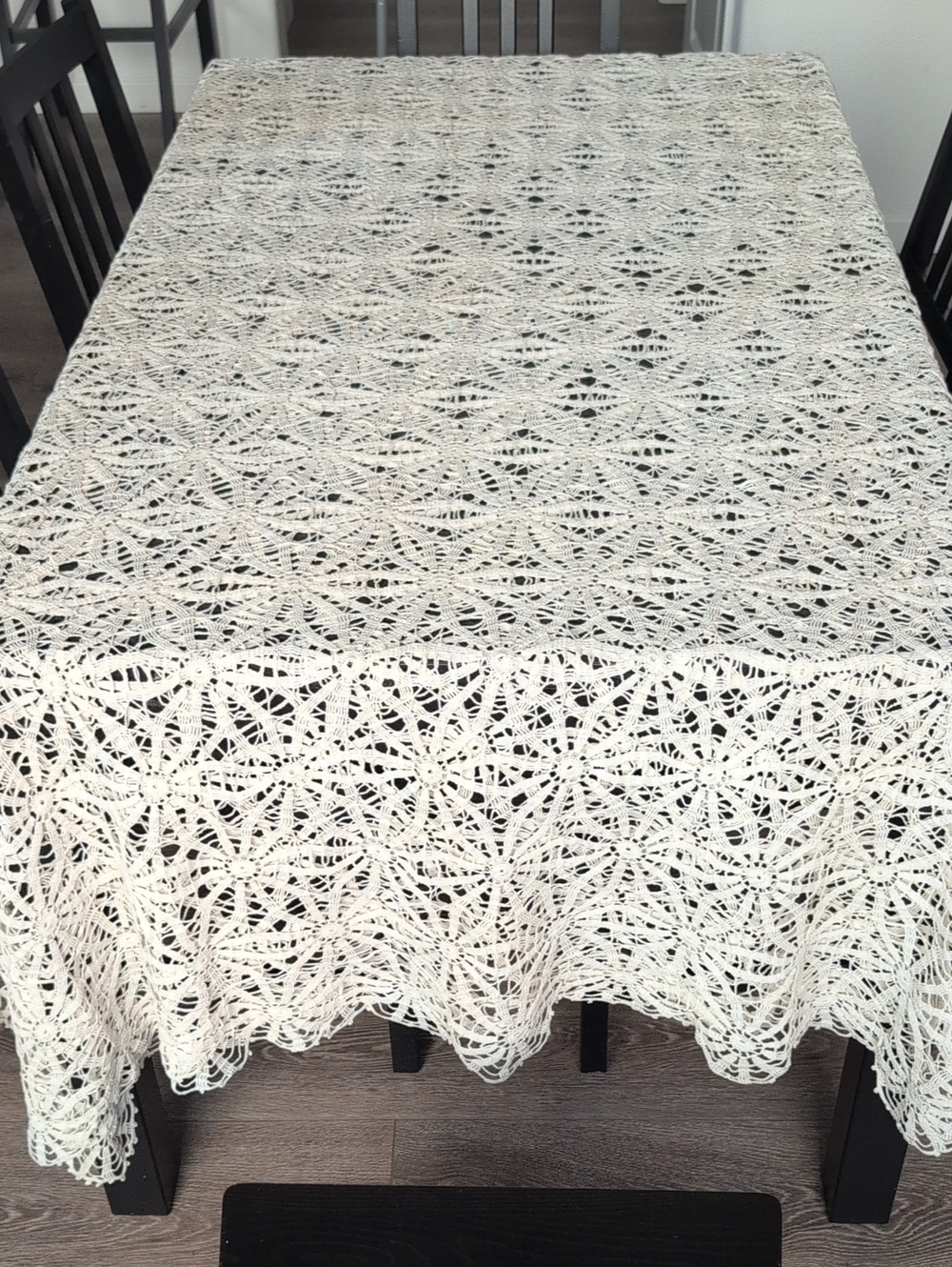 Large Vintage Cream Crochet Tablecloth Medallion Lace Design
